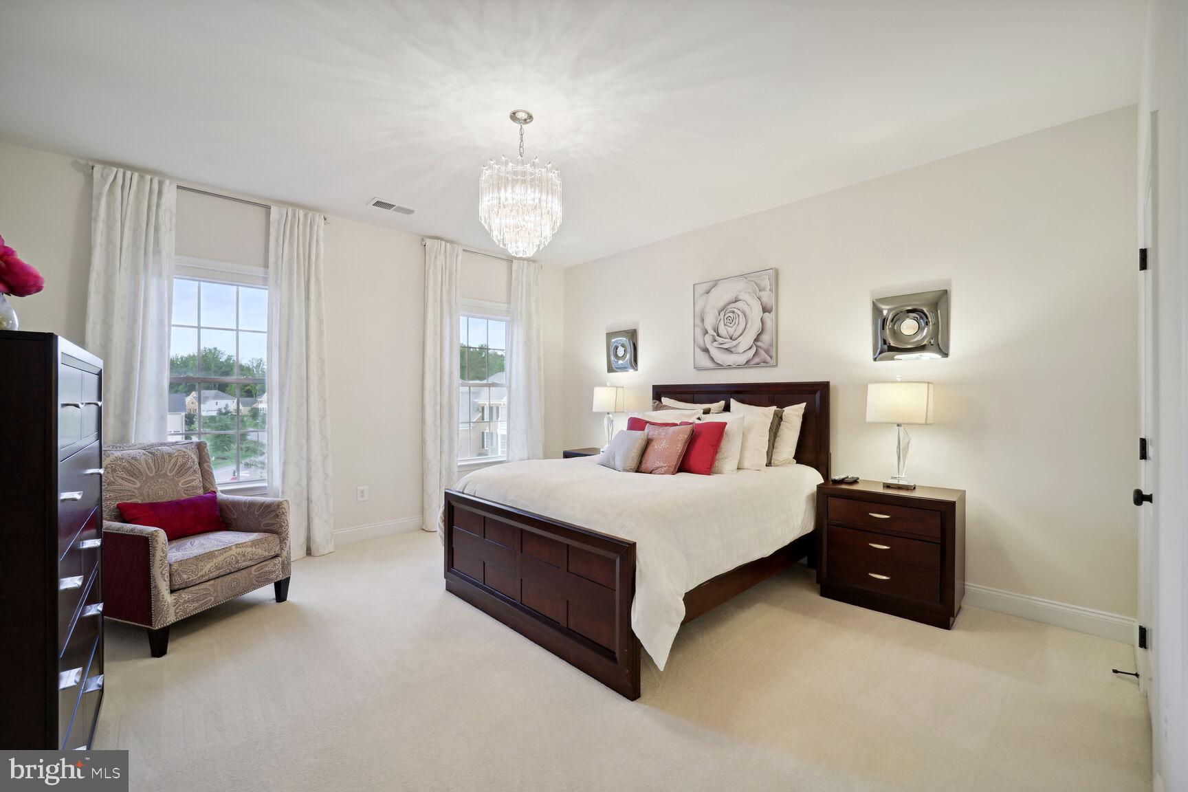 OAK CREEK CLUB - Residential