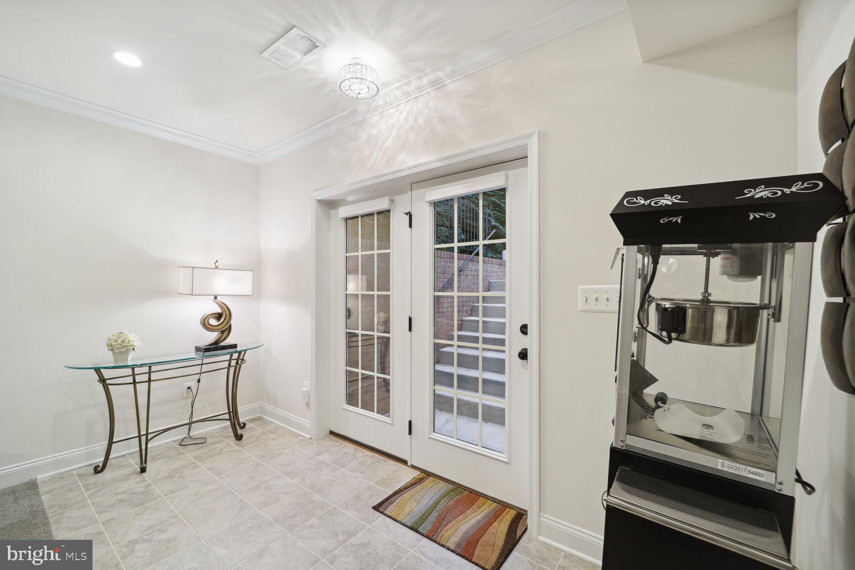 OAK CREEK CLUB - Residential