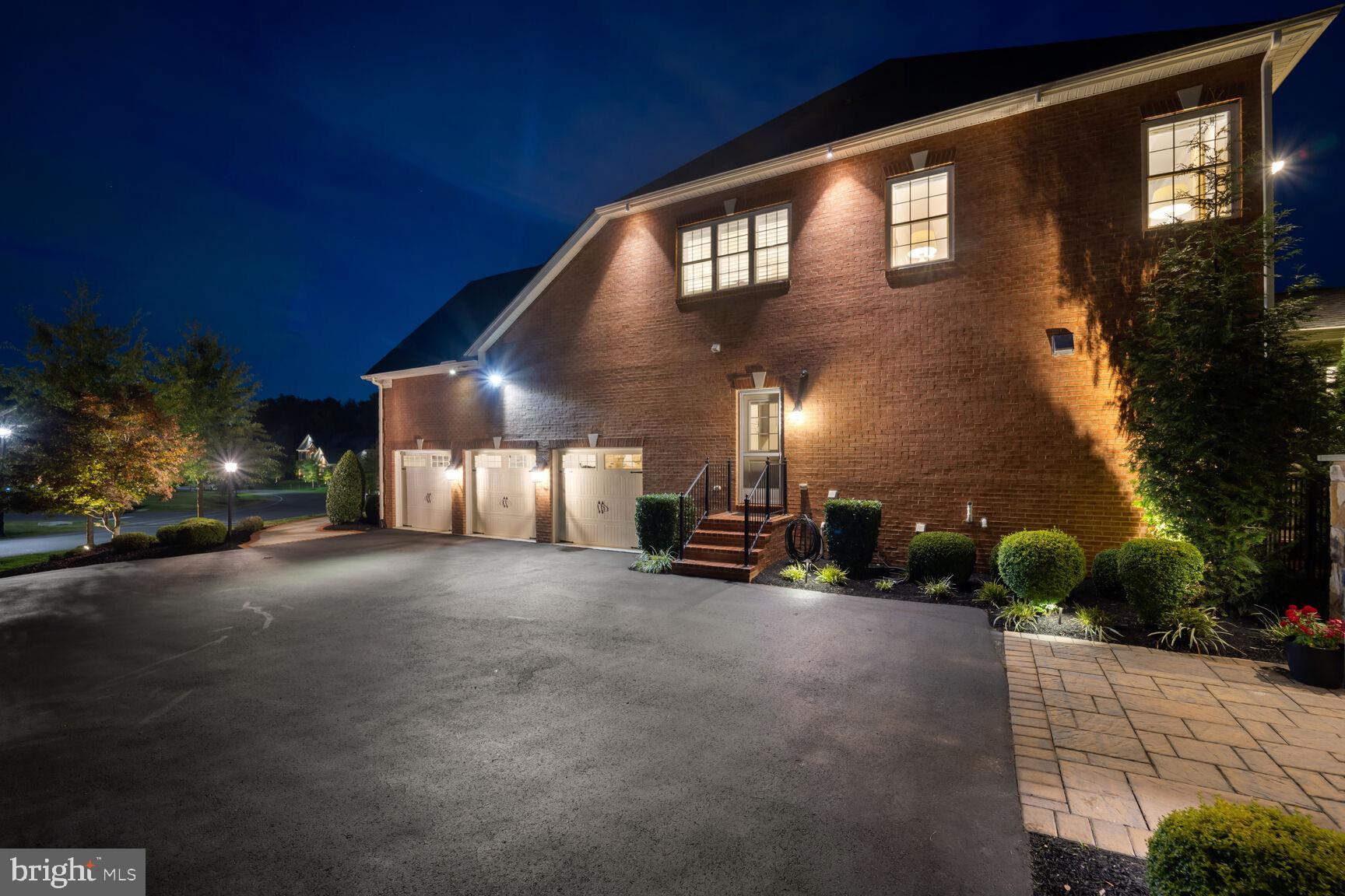 OAK CREEK CLUB - Residential