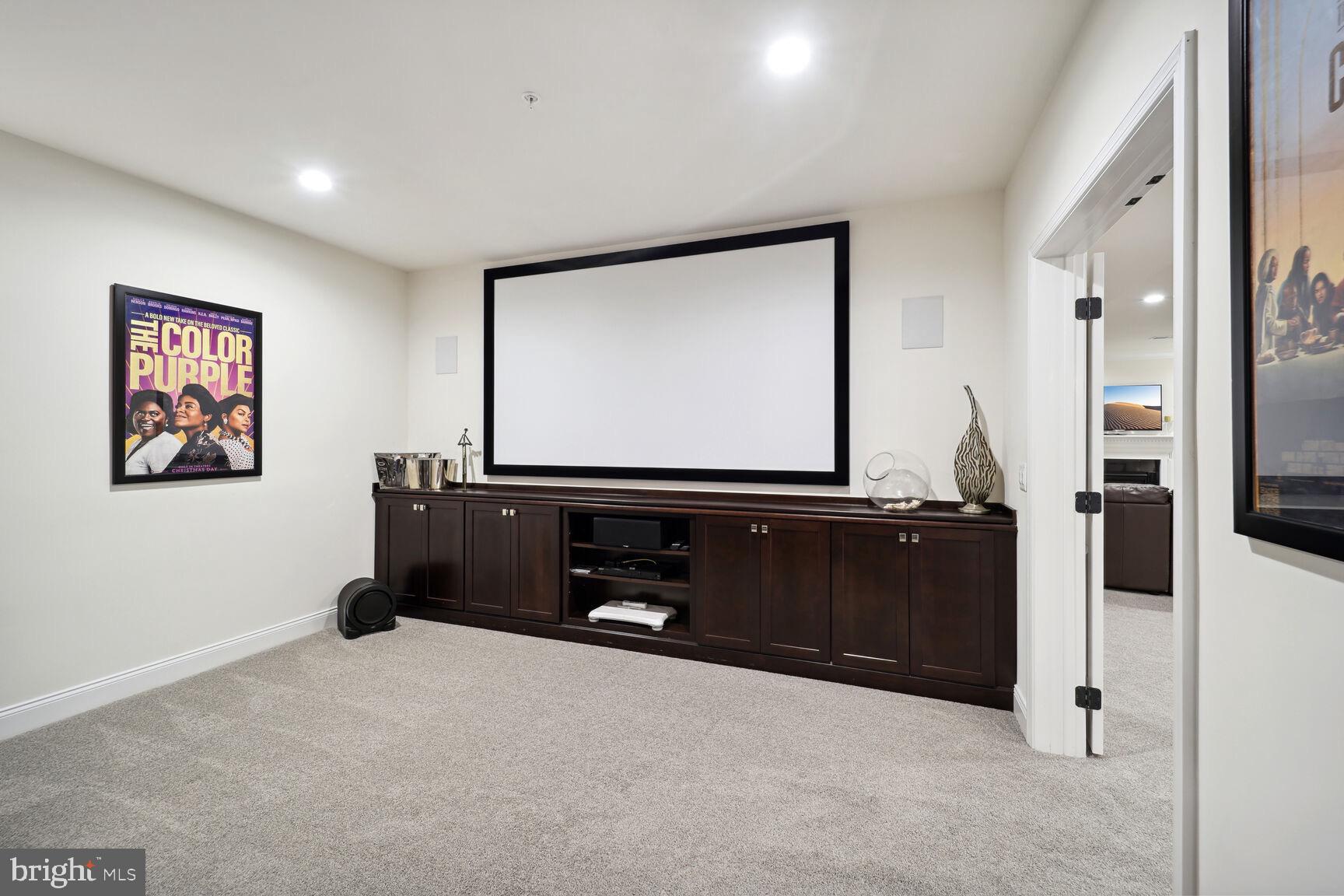 OAK CREEK CLUB - Residential