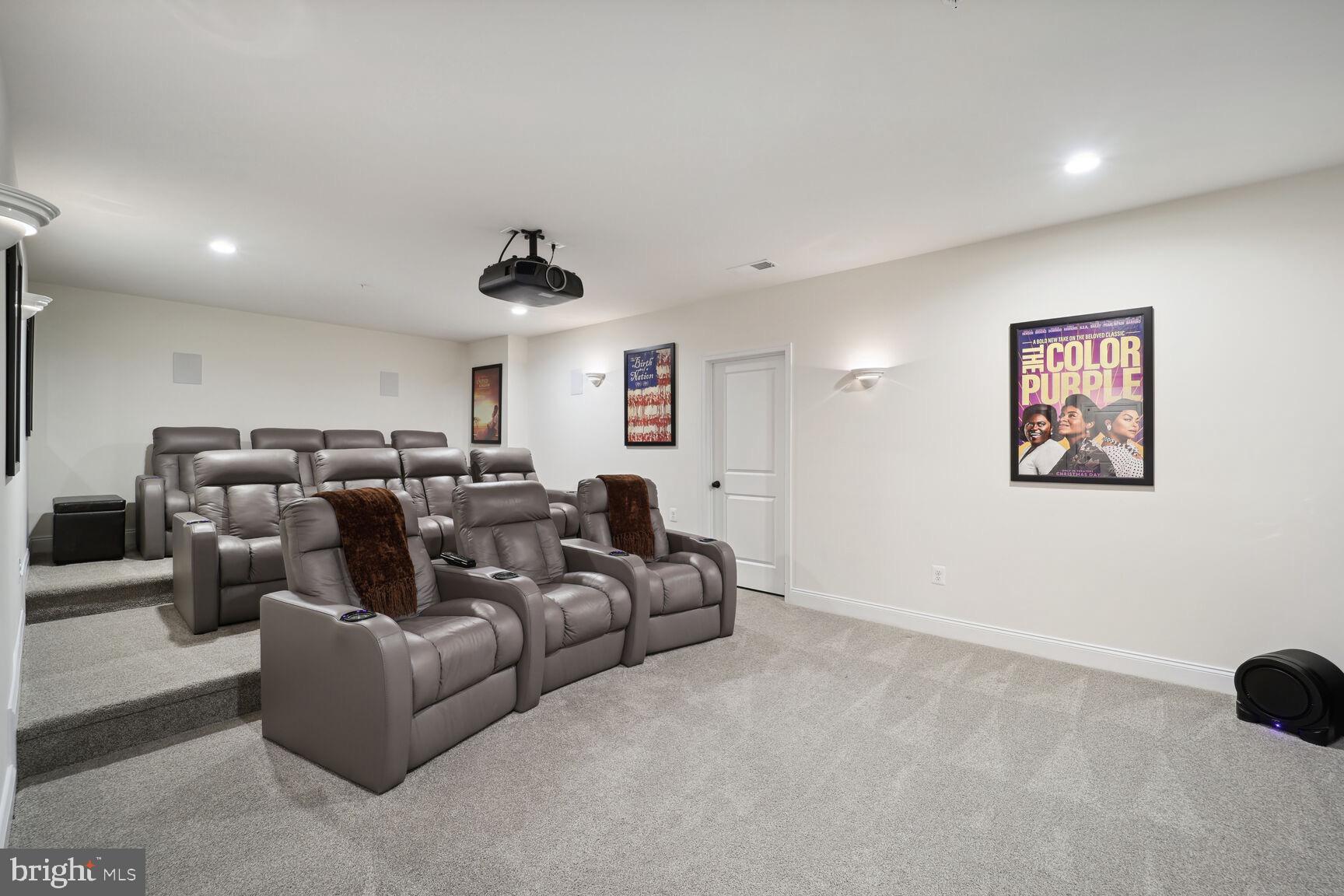 OAK CREEK CLUB - Residential