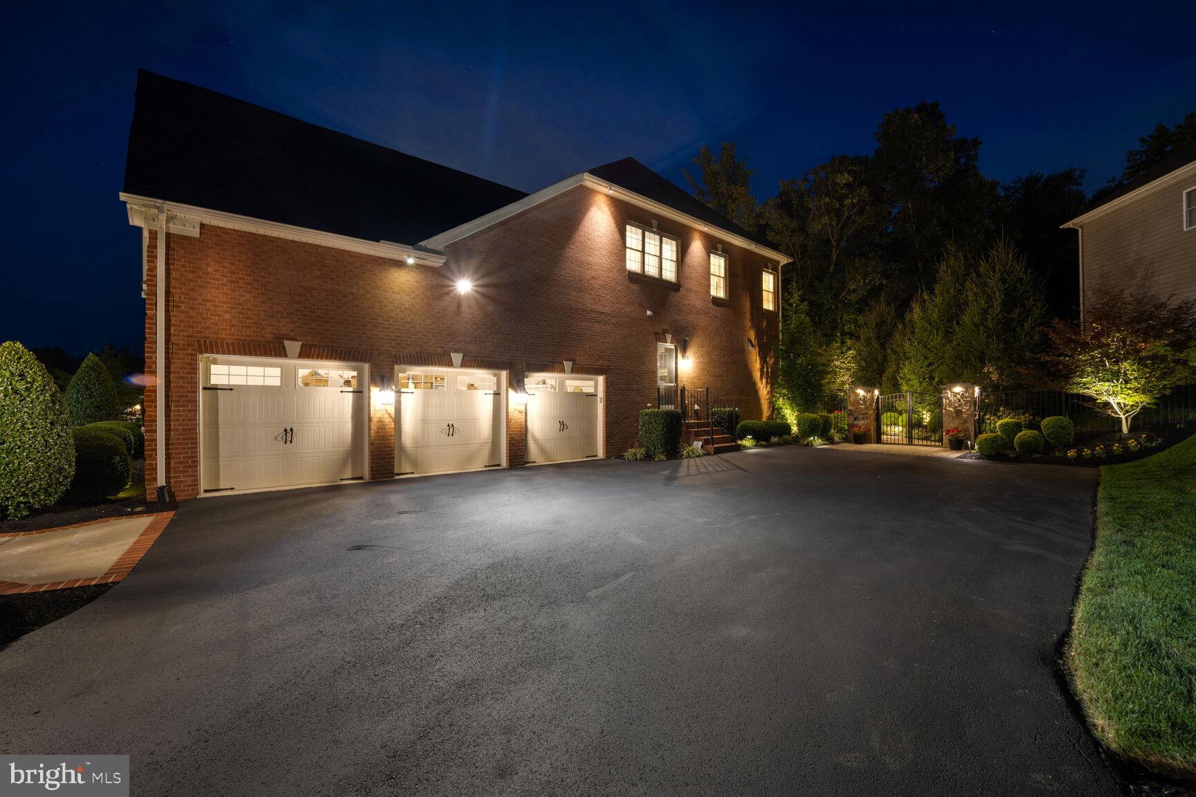 OAK CREEK CLUB - Residential