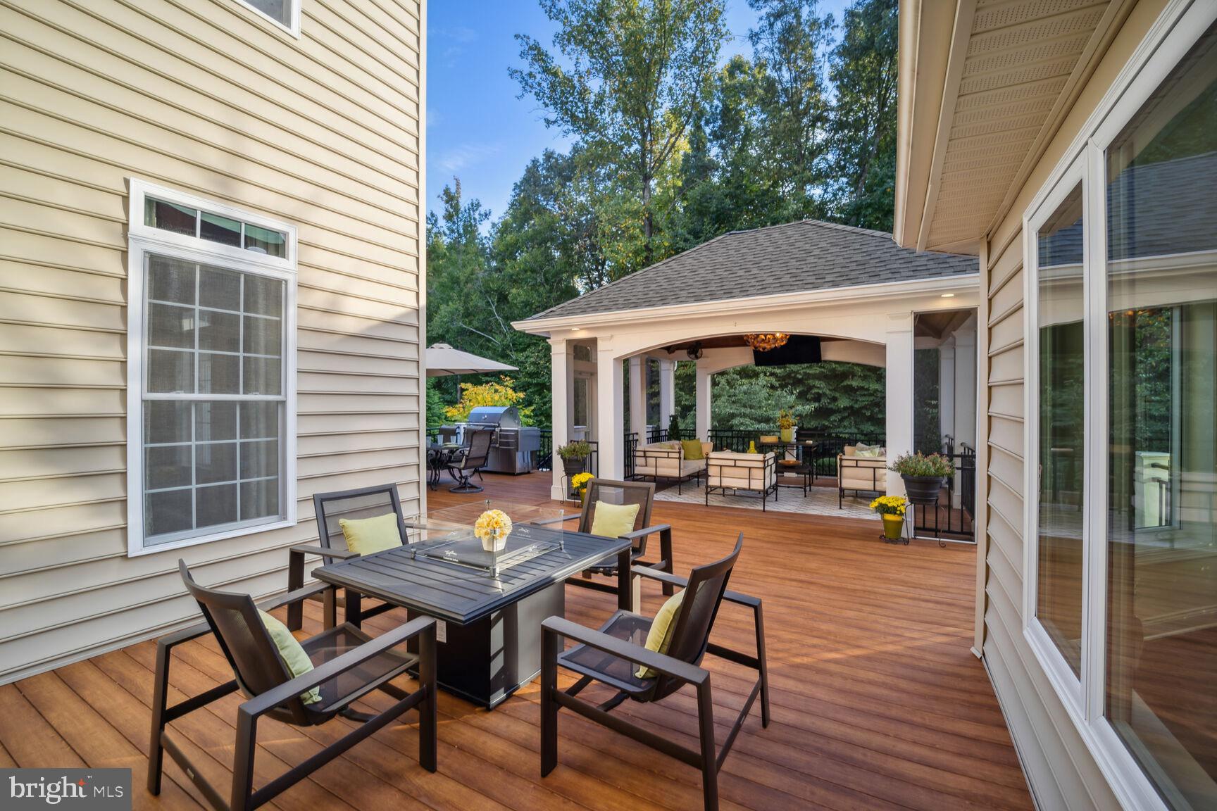 OAK CREEK CLUB - Residential