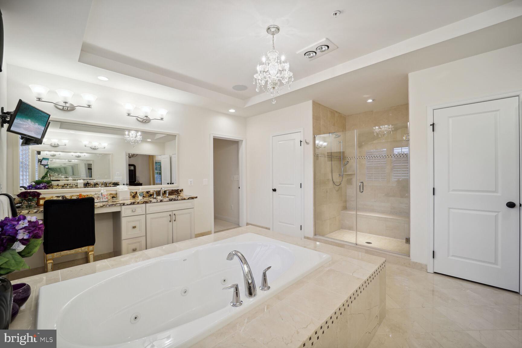 OAK CREEK CLUB - Residential