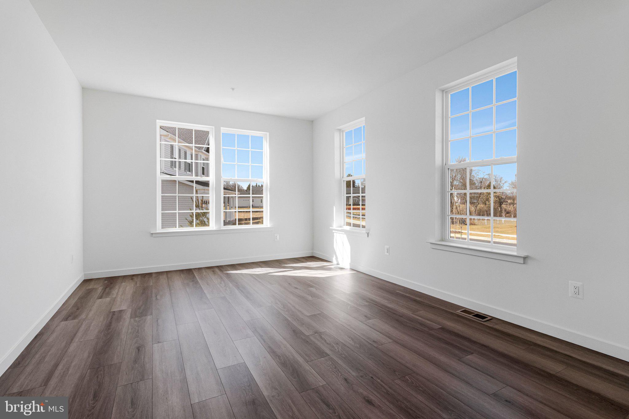 WORTHINGTON GROVE - Residential