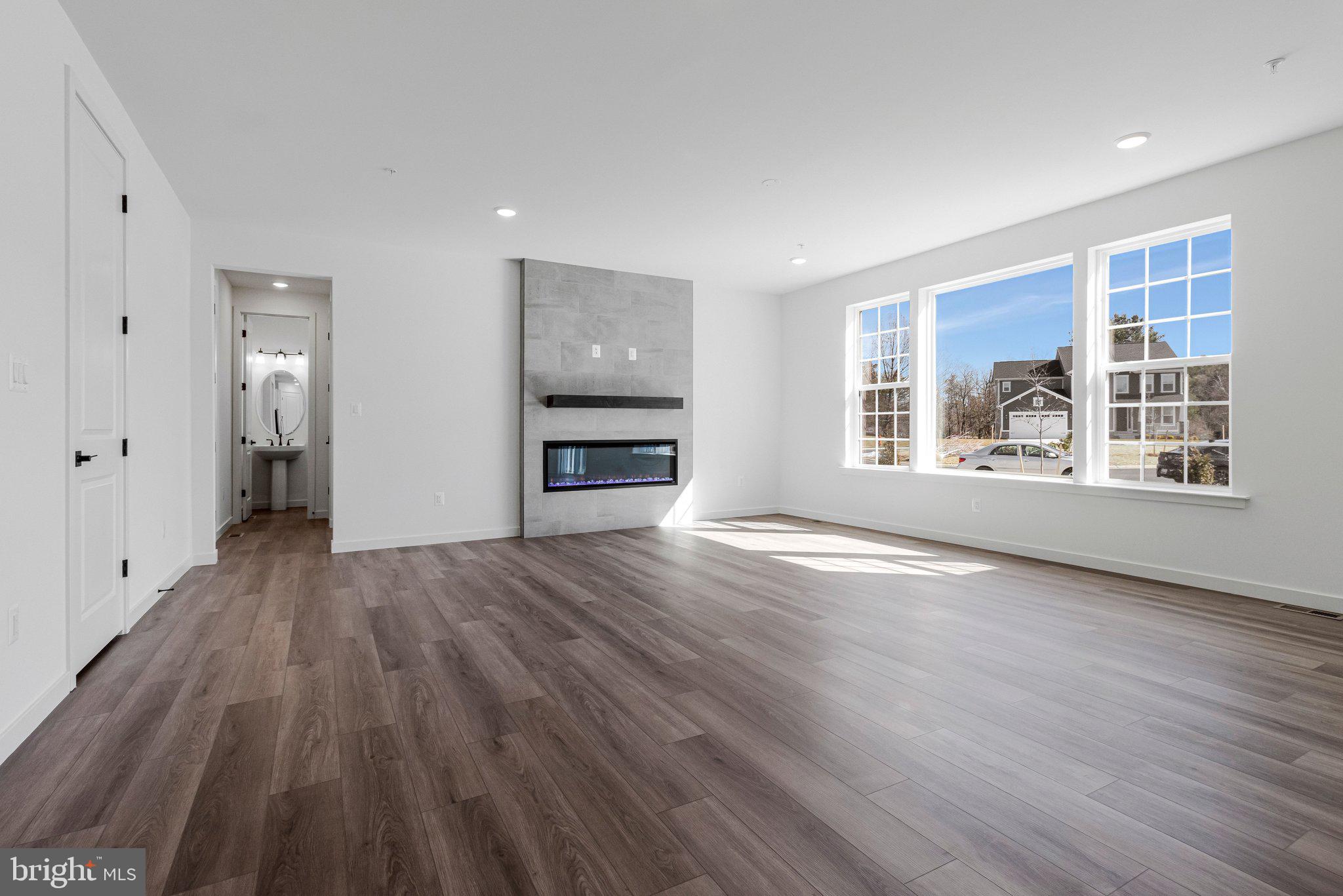 WORTHINGTON GROVE - Residential