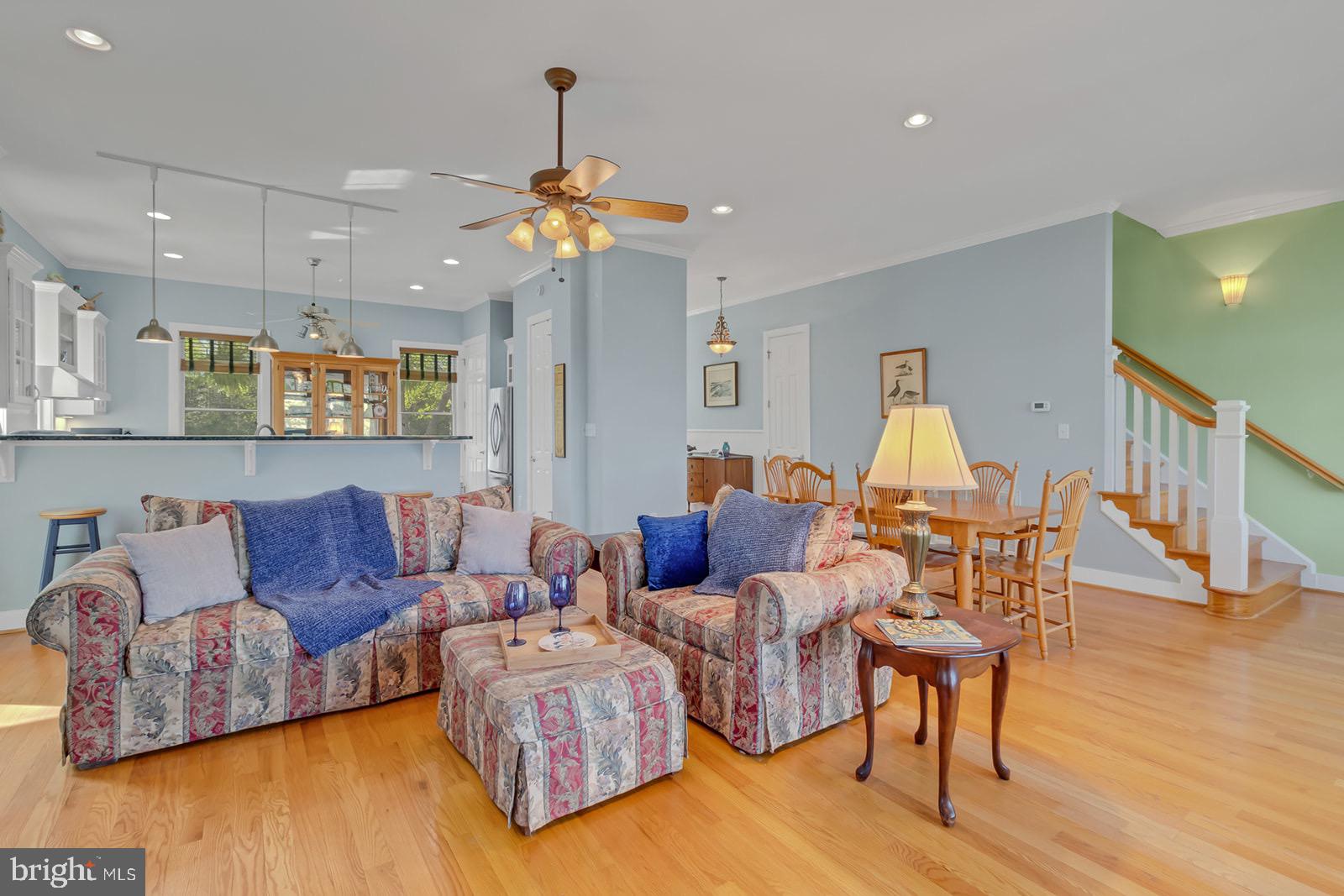 TWIN HARBORS - Residential