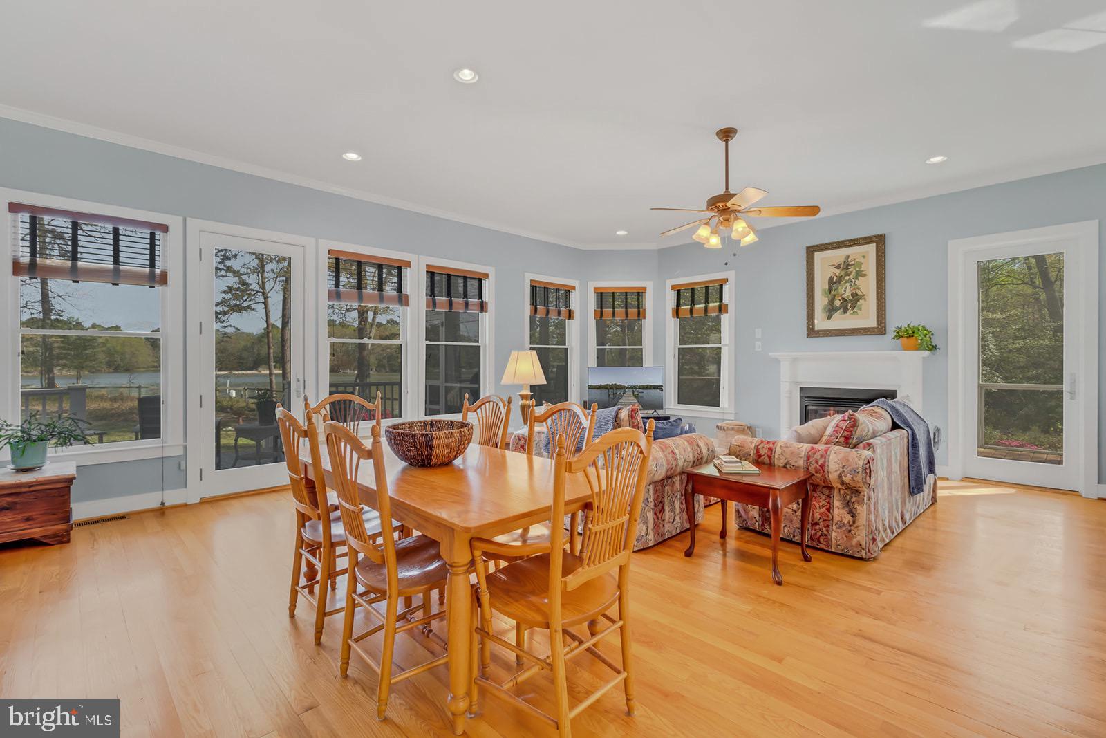 TWIN HARBORS - Residential