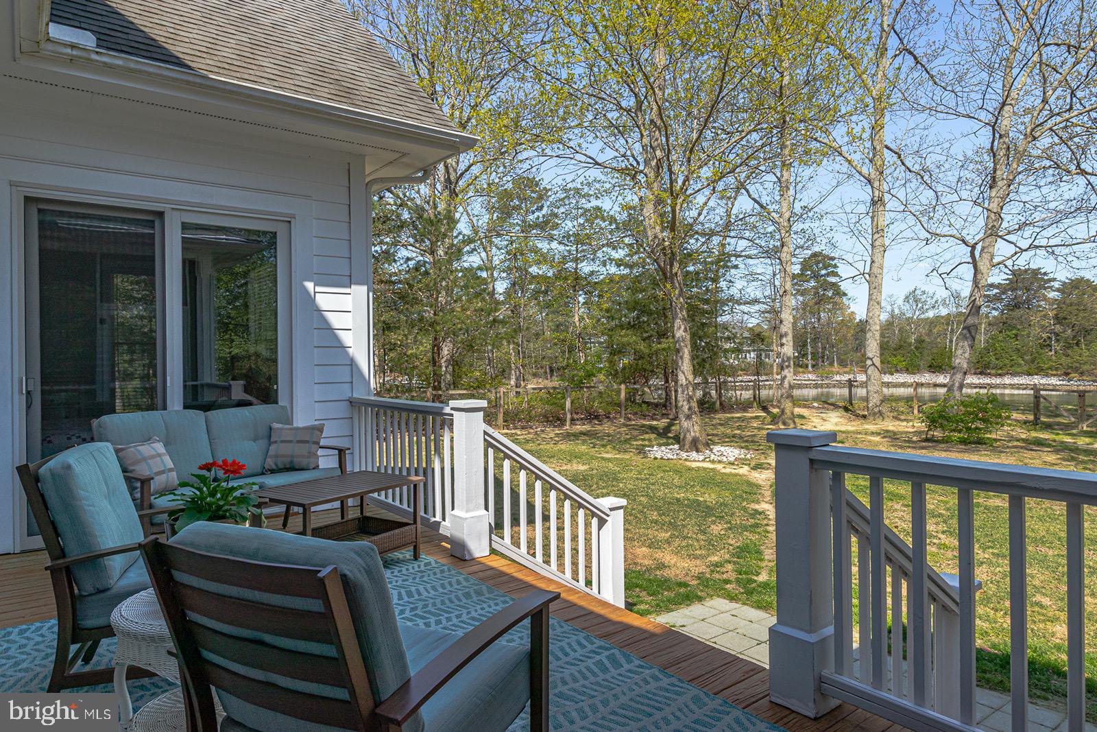 TWIN HARBORS - Residential