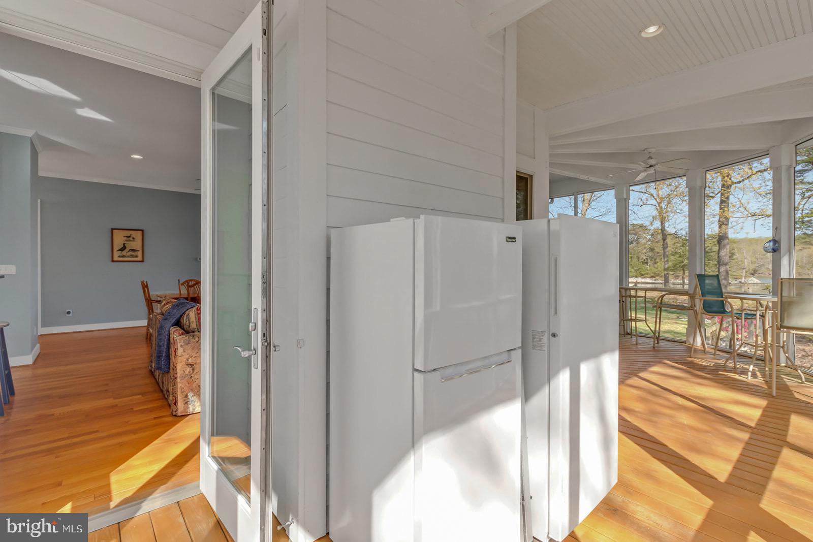 TWIN HARBORS - Residential