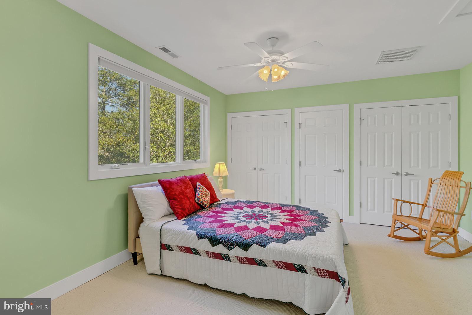 TWIN HARBORS - Residential