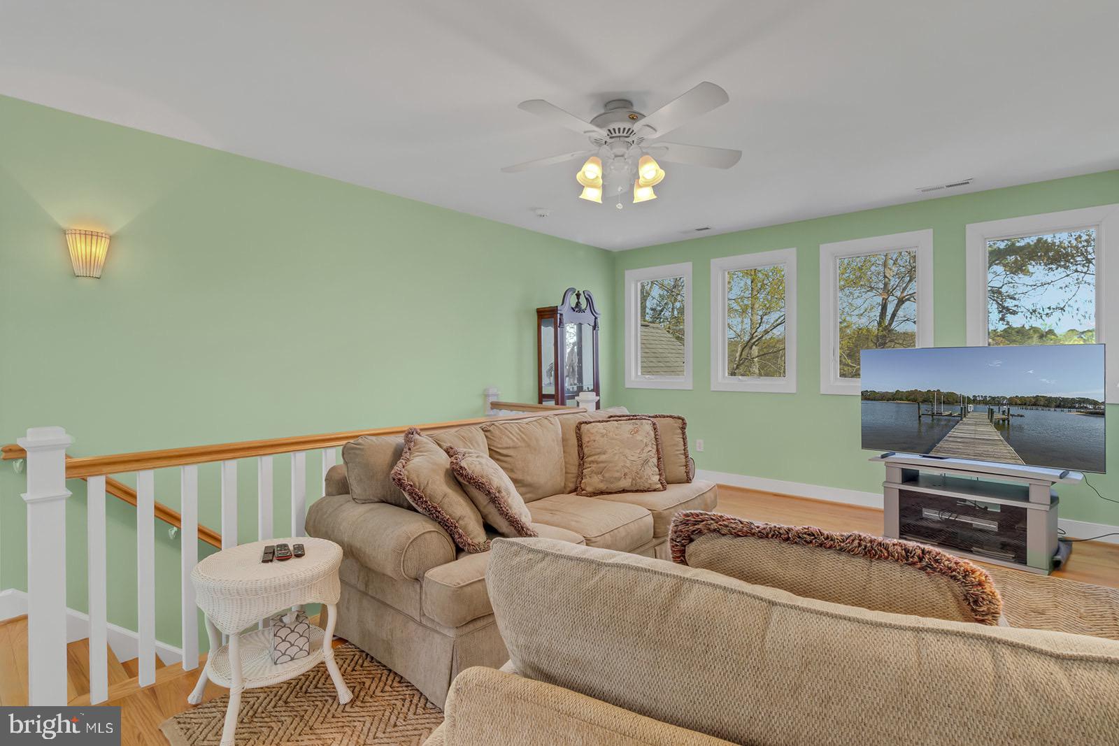 TWIN HARBORS - Residential