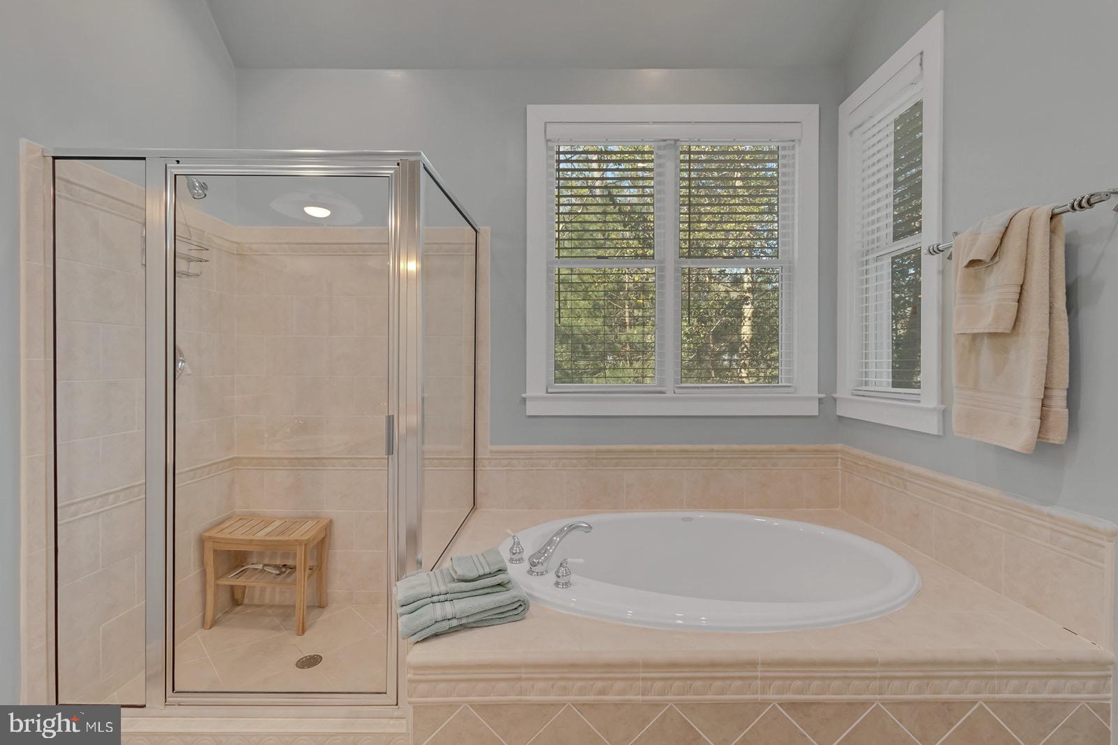 TWIN HARBORS - Residential