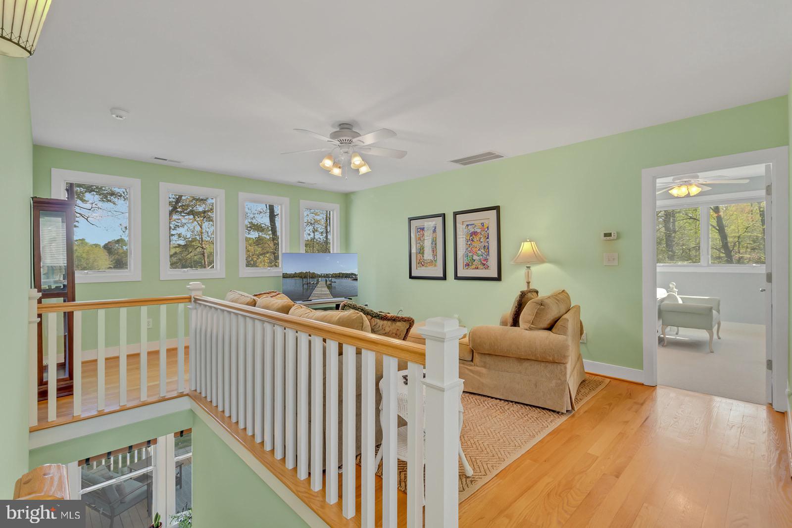 TWIN HARBORS - Residential