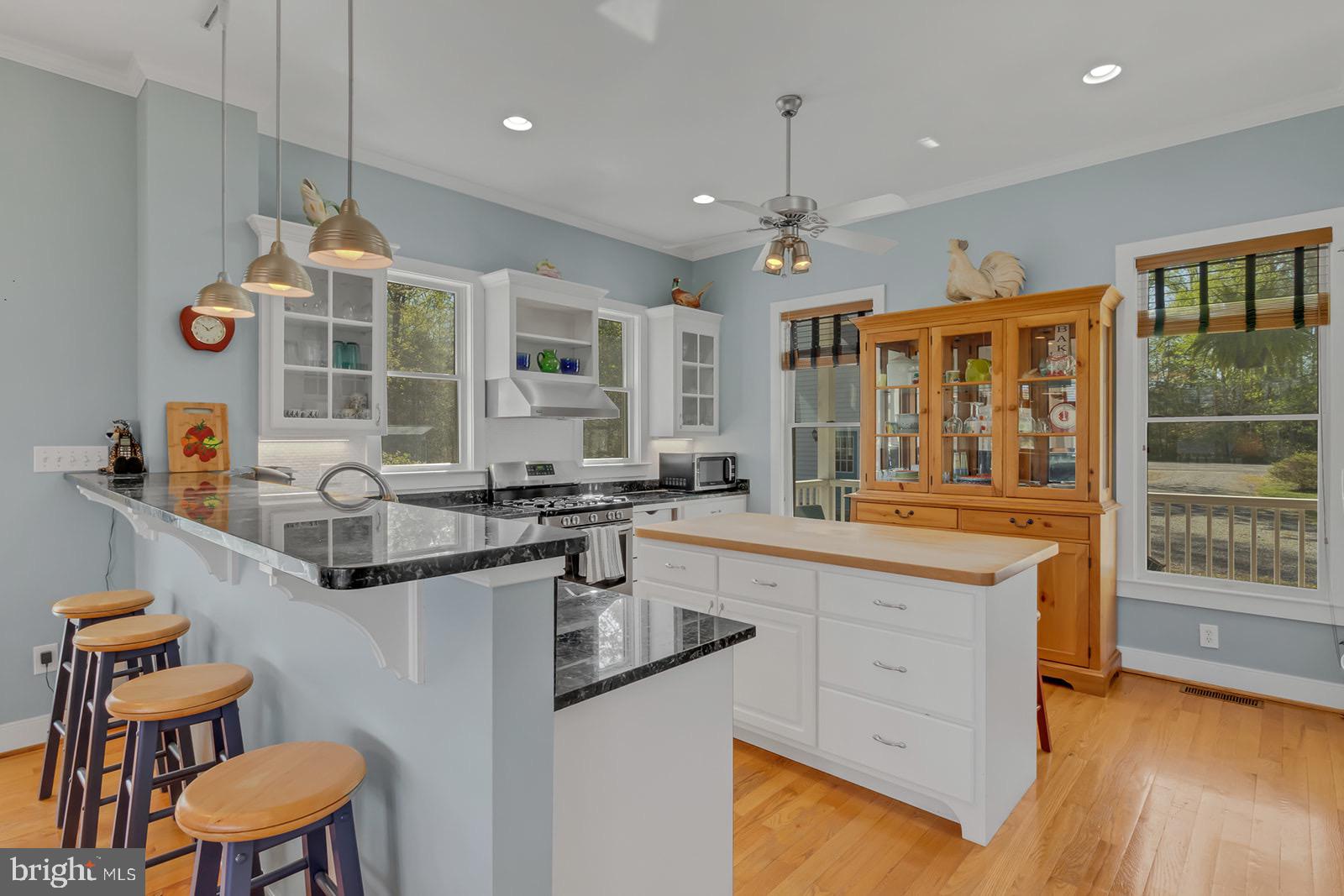 TWIN HARBORS - Residential