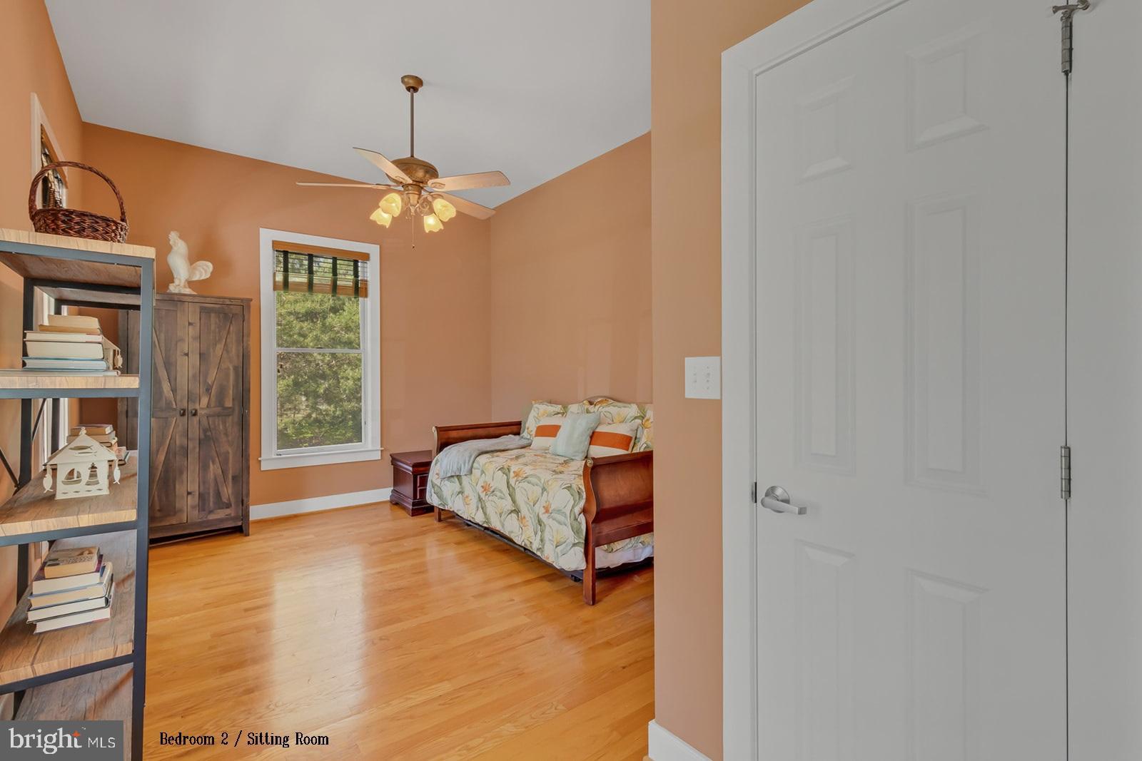 TWIN HARBORS - Residential