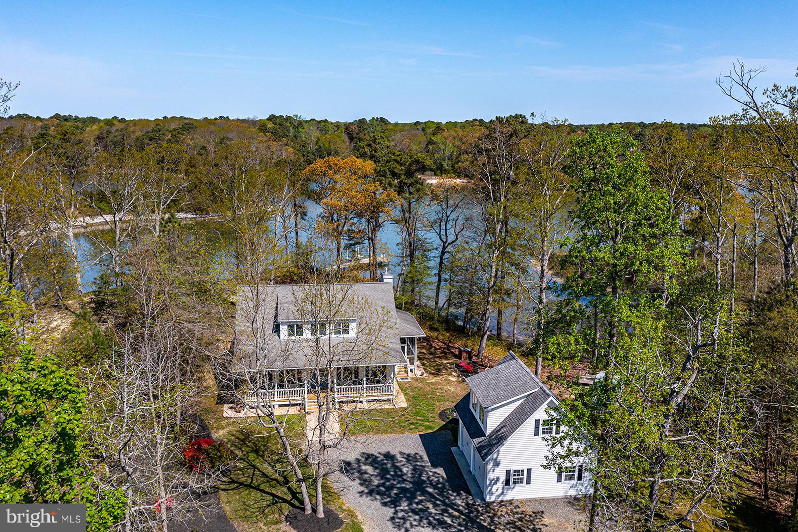 TWIN HARBORS - Residential