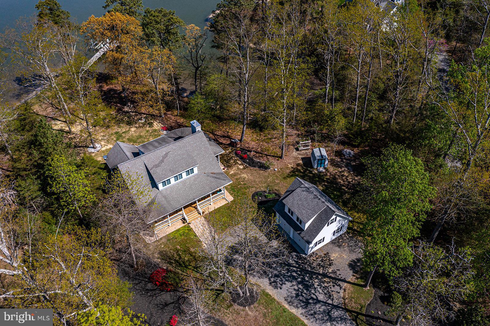 TWIN HARBORS - Residential