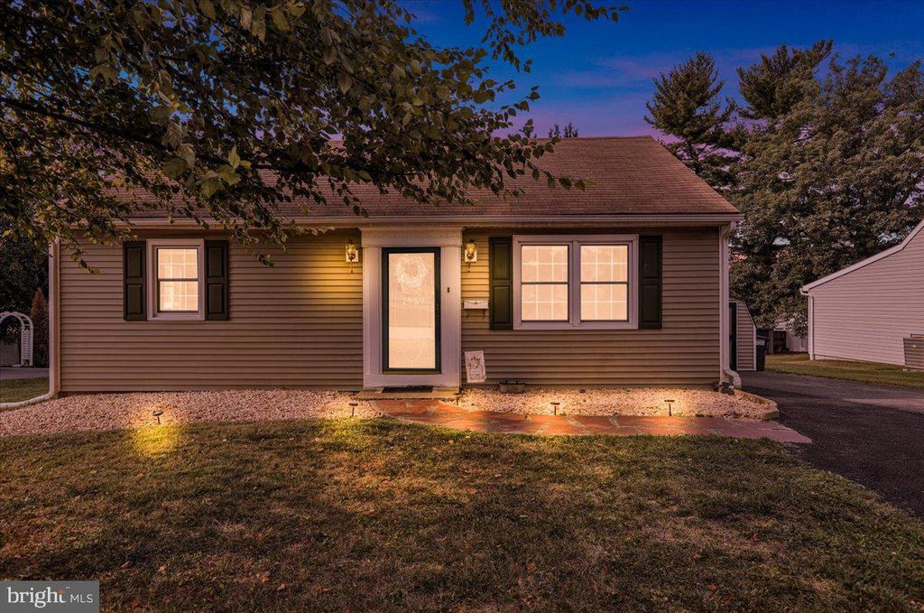 Photo of 1959 Hemlock Road, Lancaster, PA 17603 (MLS # PALA2054704)