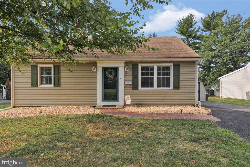 Photo of 1959 Hemlock Road, Lancaster, PA 17603 (MLS # PALA2054704)