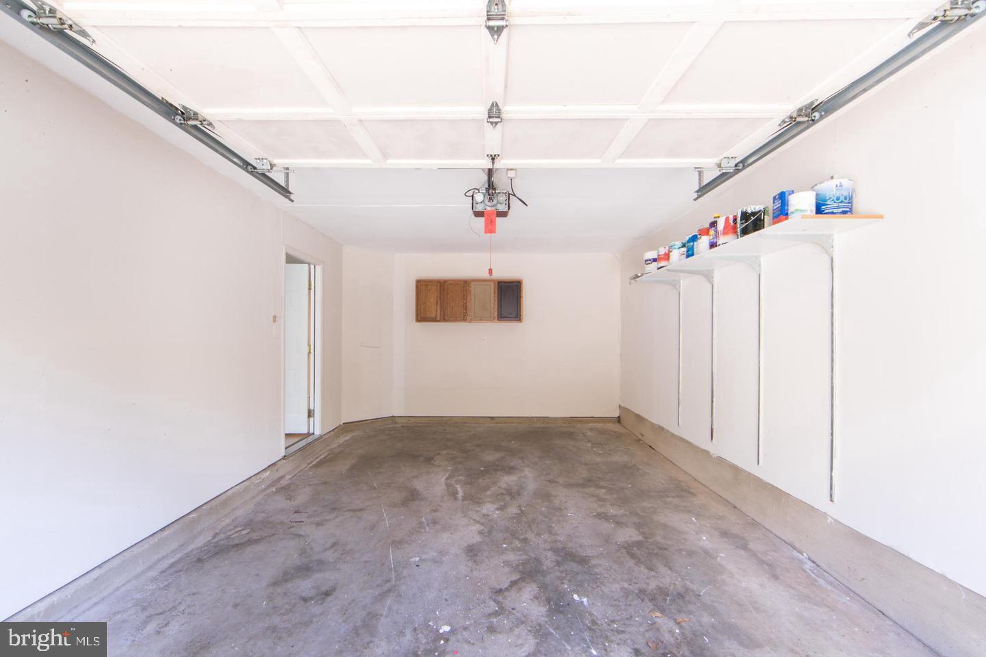 SIGNATURE AT BROADLANDS - Residential Lease