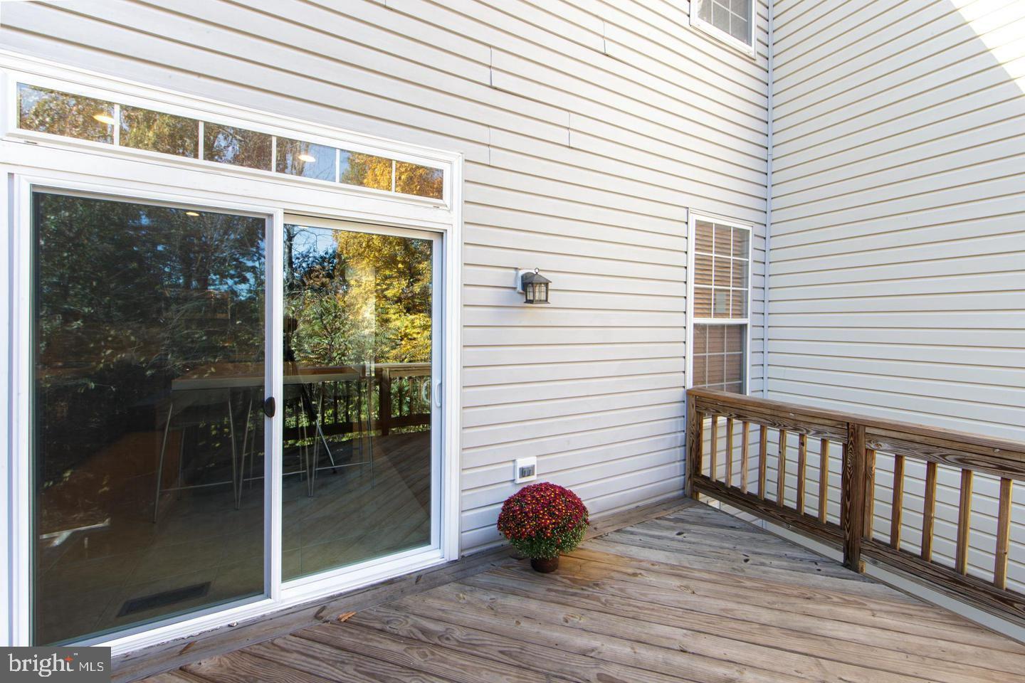 SIGNATURE AT BROADLANDS - Residential Lease