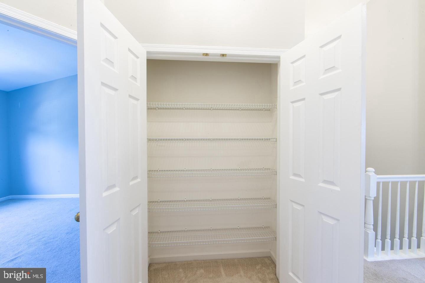 SIGNATURE AT BROADLANDS - Residential Lease