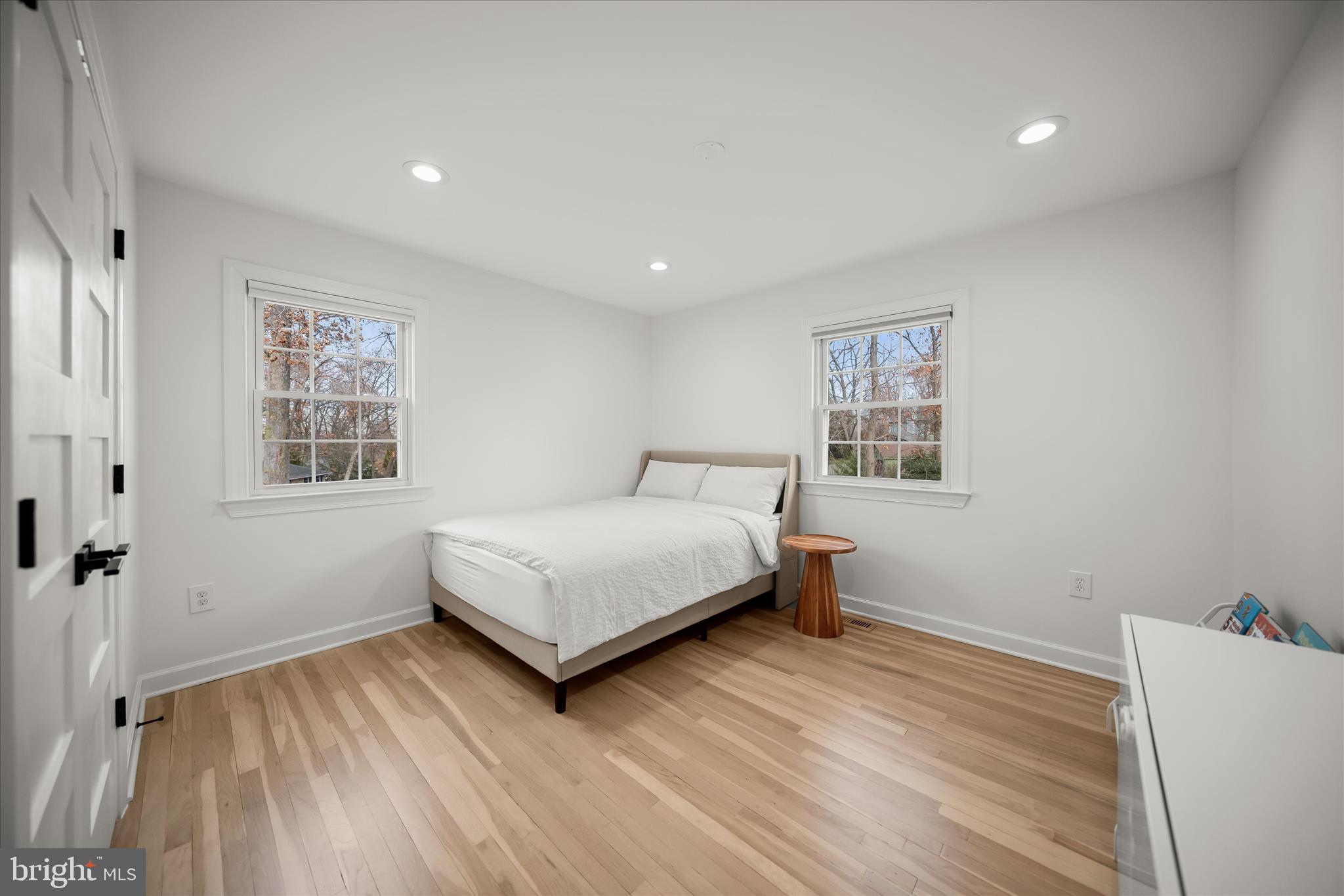 VICTORIA WOODS - Residential