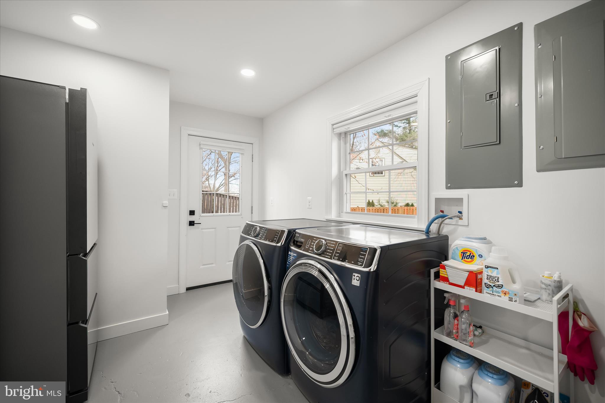 VICTORIA WOODS - Residential