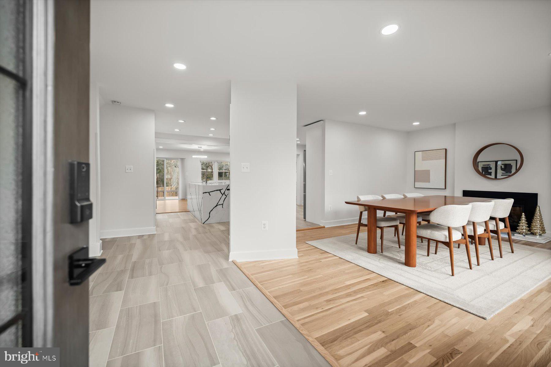 VICTORIA WOODS - Residential