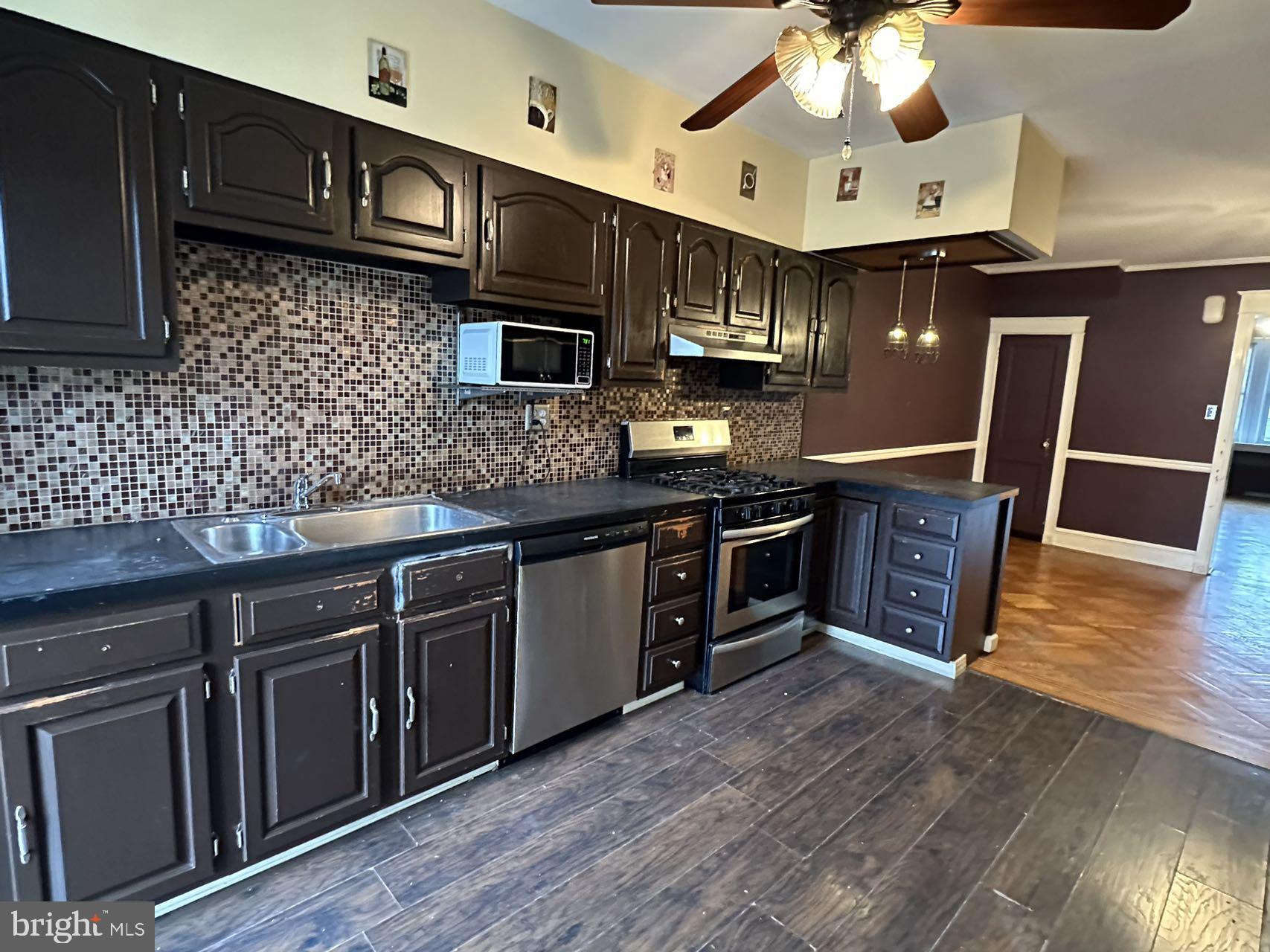 PHILADELPHIA (NORTHEAST) - Residential