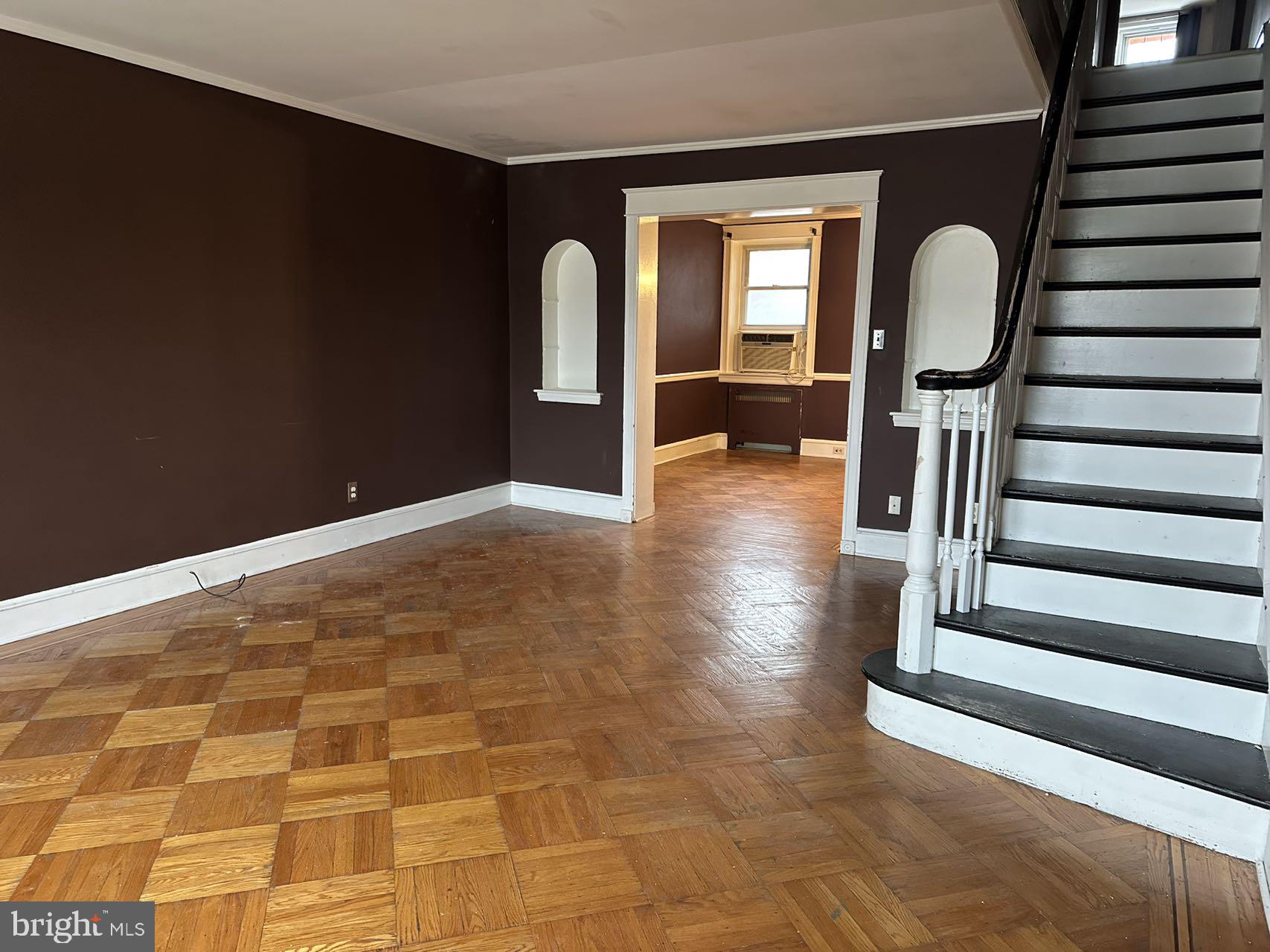 3245 LONGSHORE AVENUE