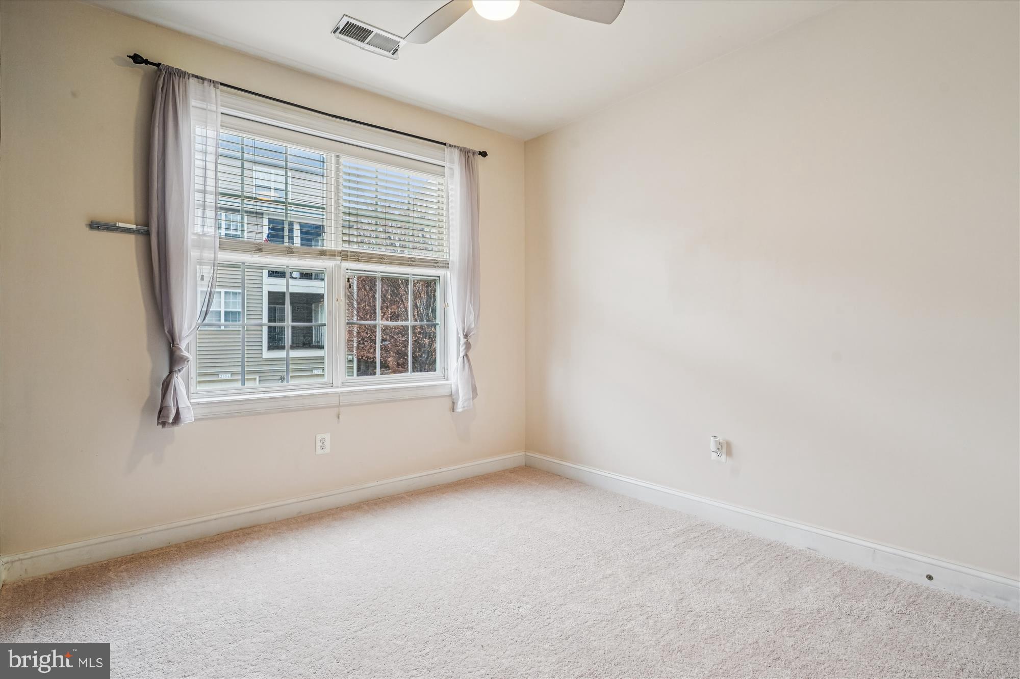 POTOMAC CLUB - Residential Lease