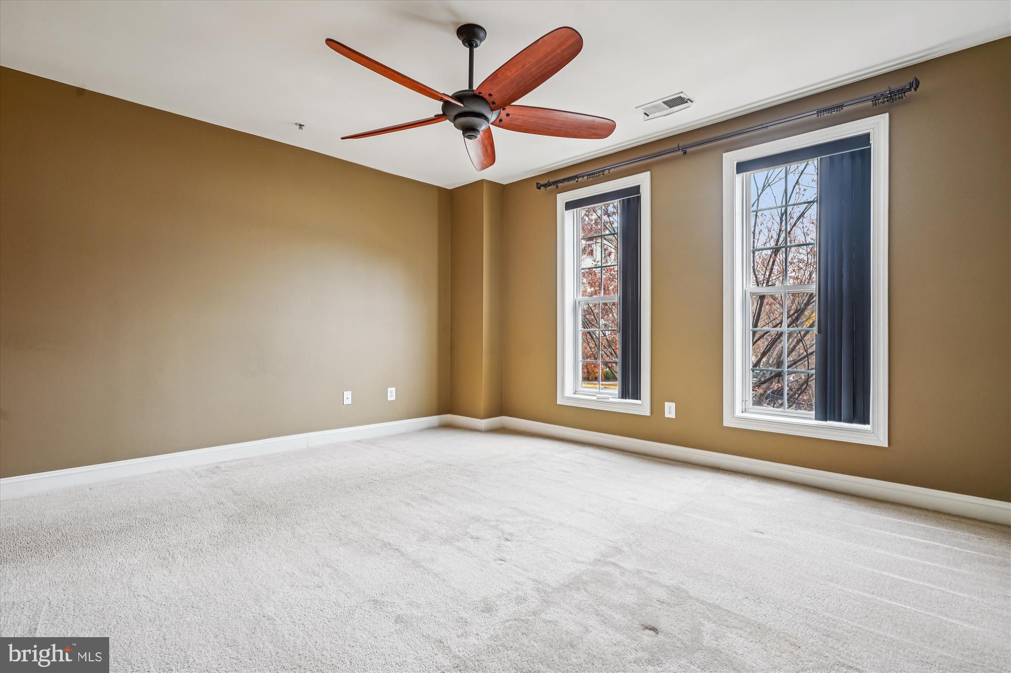 POTOMAC CLUB - Residential Lease