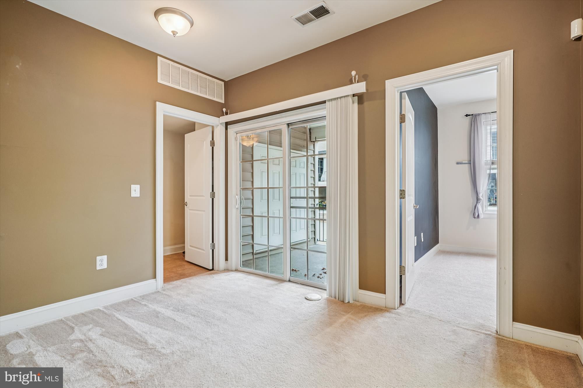 POTOMAC CLUB - Residential Lease