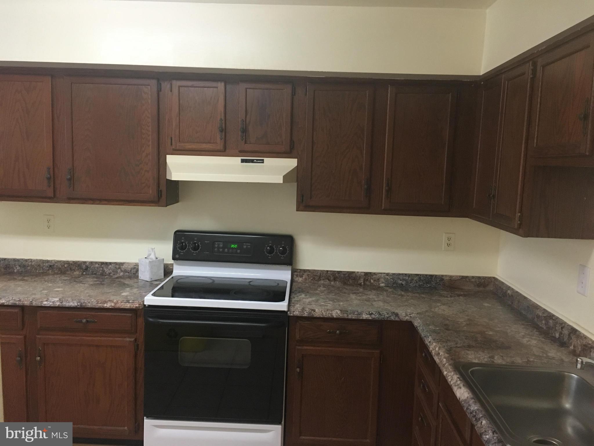 BROADFIELD AT WILTON FARM - Residential Lease