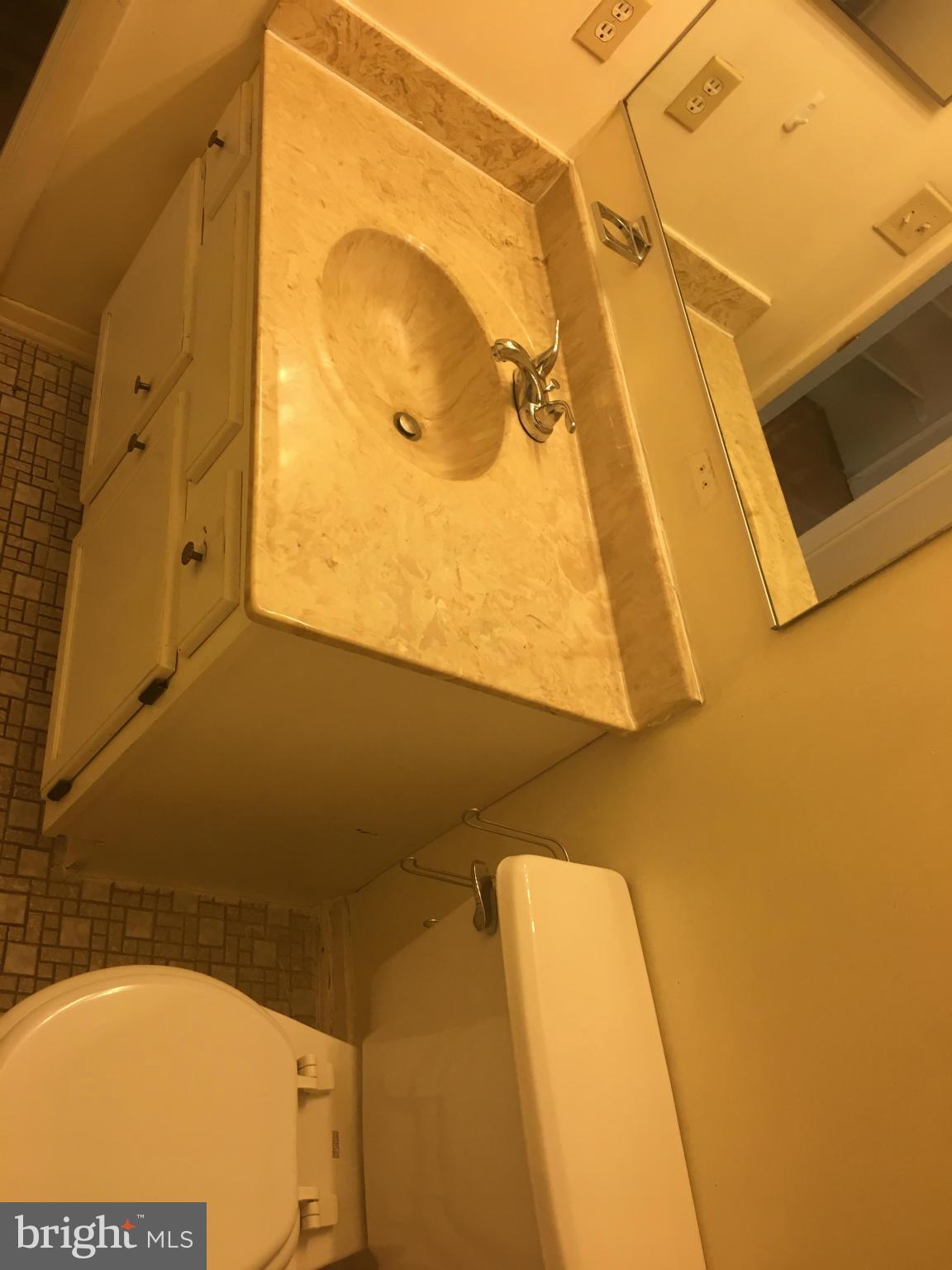 BROADFIELD AT WILTON FARM - Residential Lease