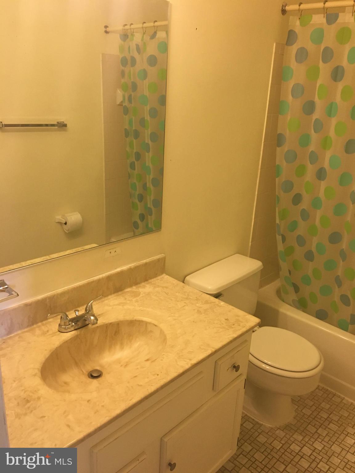 BROADFIELD AT WILTON FARM - Residential Lease