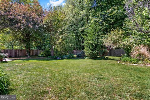 Tiny photo for 8114 Orville Street, ALEXANDRIA, VA 22309 (MLS # VAFX2306672)