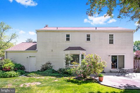 Tiny photo for 8114 Orville Street, ALEXANDRIA, VA 22309 (MLS # VAFX2306672)
