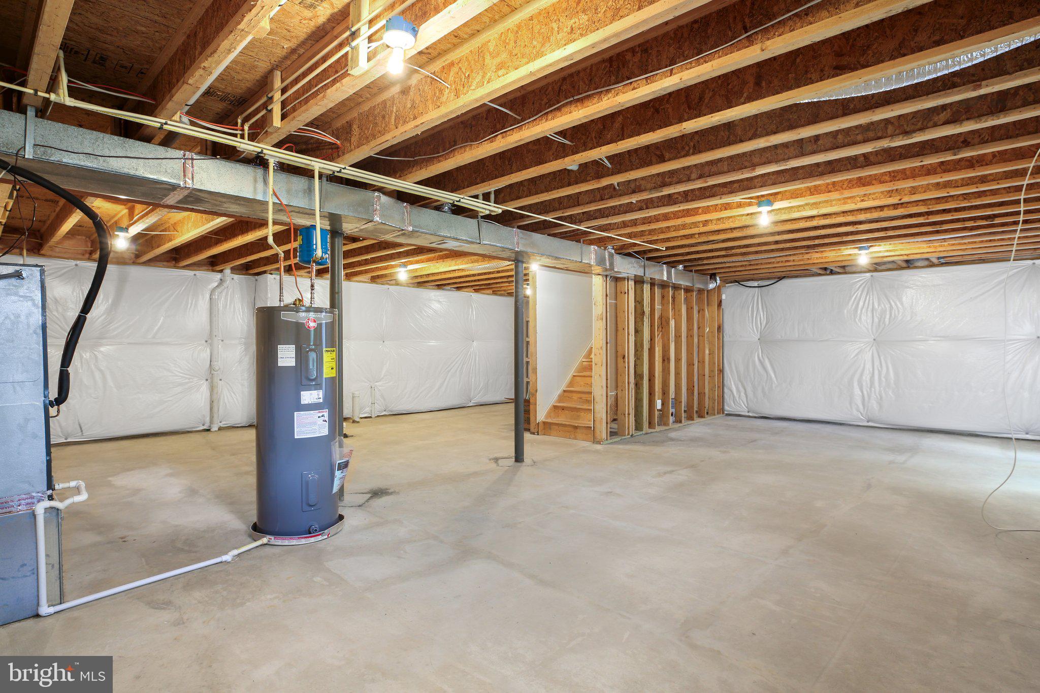 LAFAYETTE ESTATES - Residential Lease