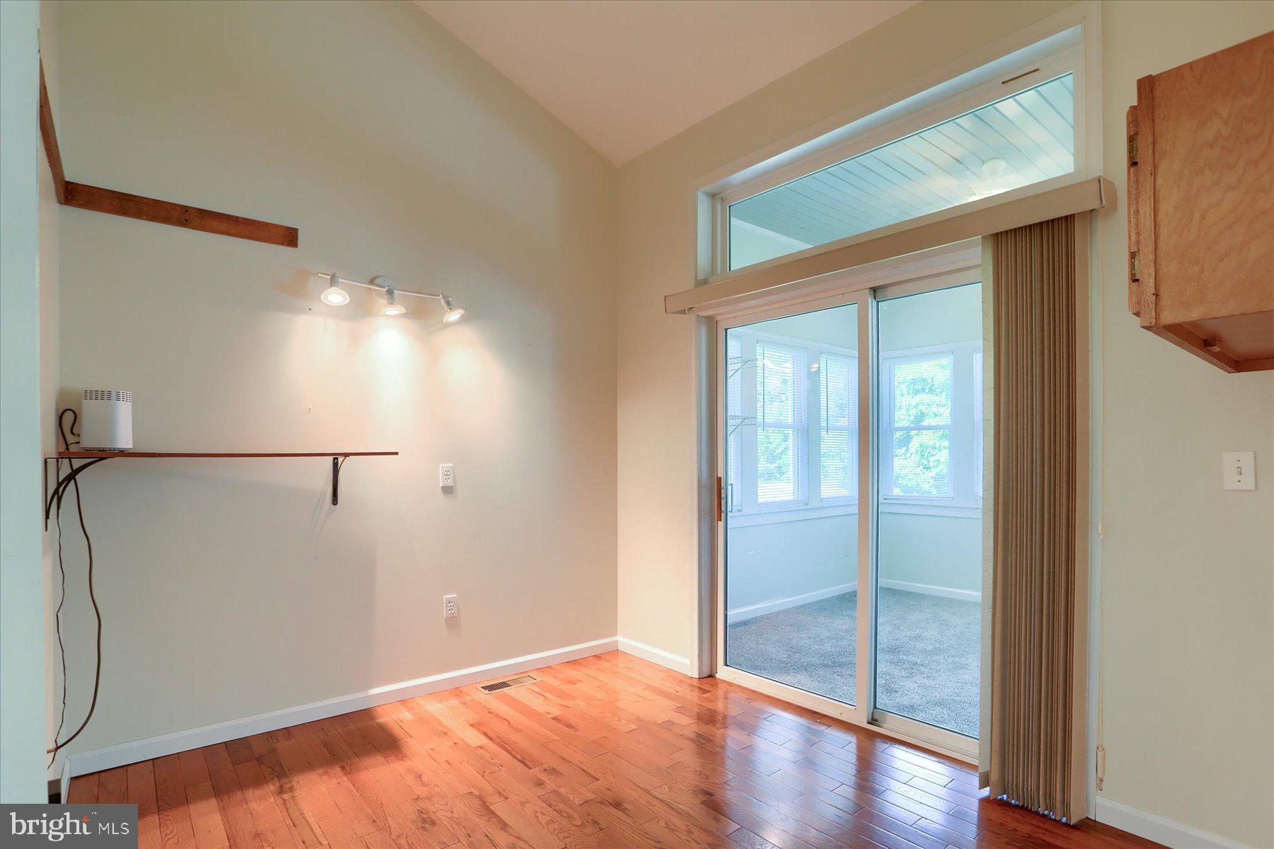HOLLY HILLS - Residential