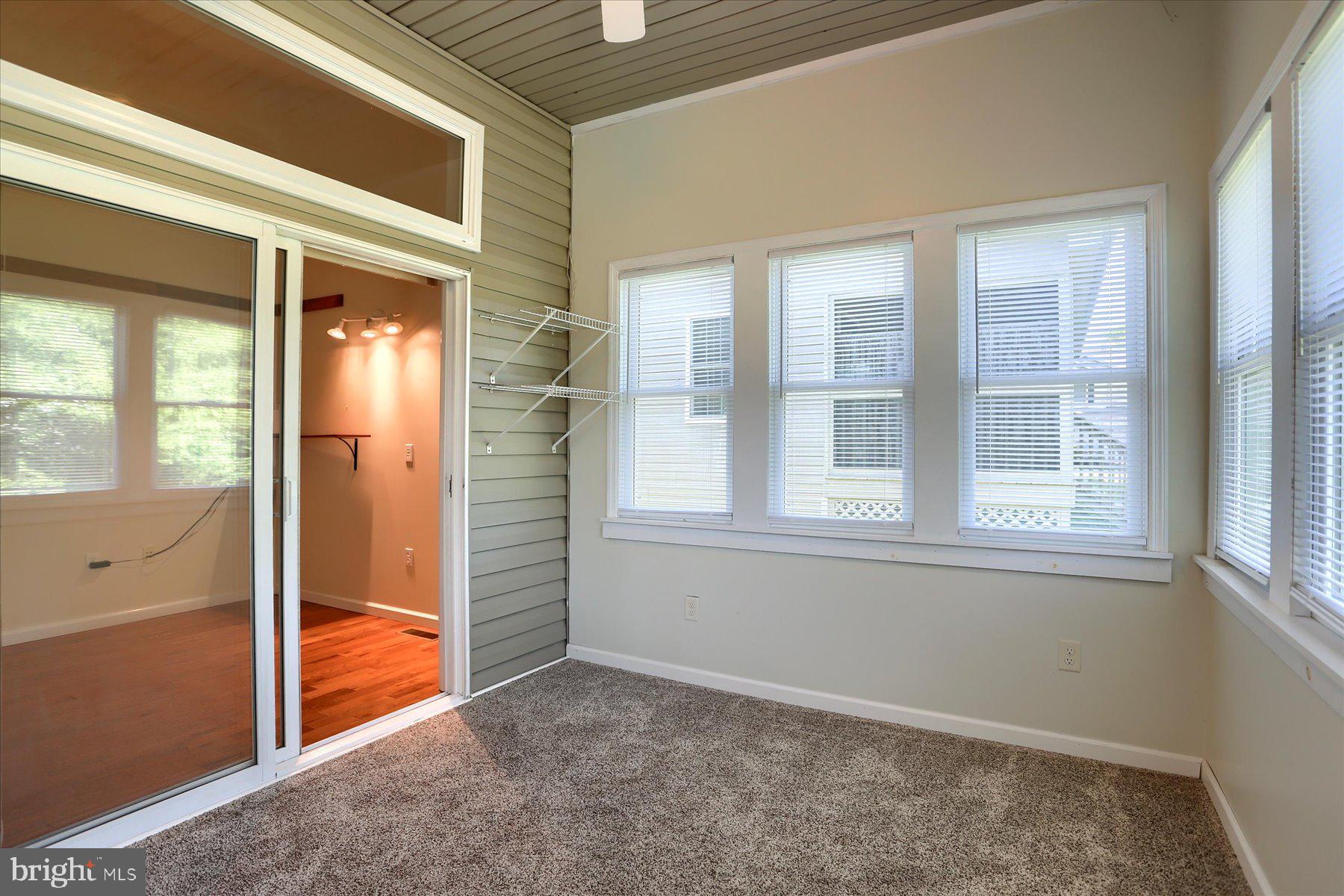 HOLLY HILLS - Residential