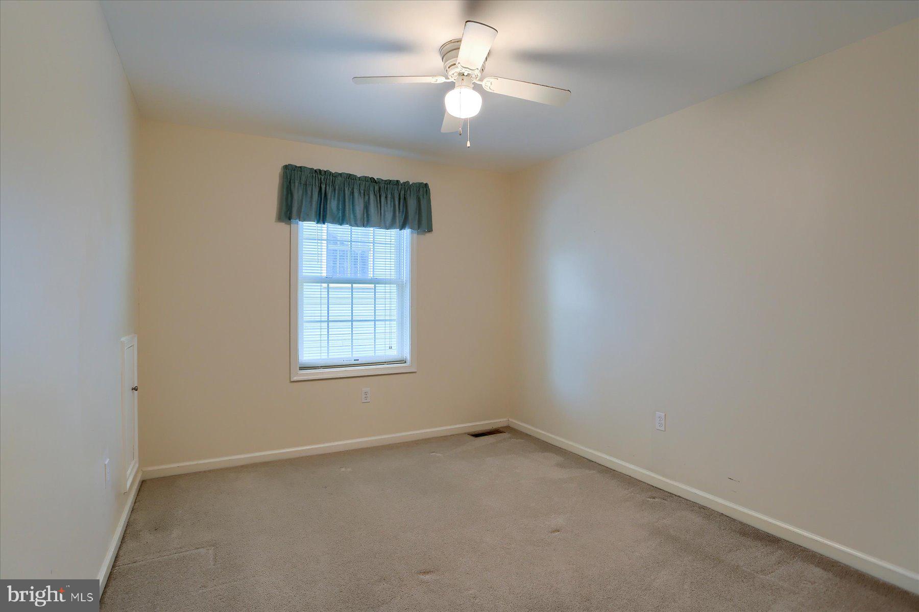 HOLLY HILLS - Residential