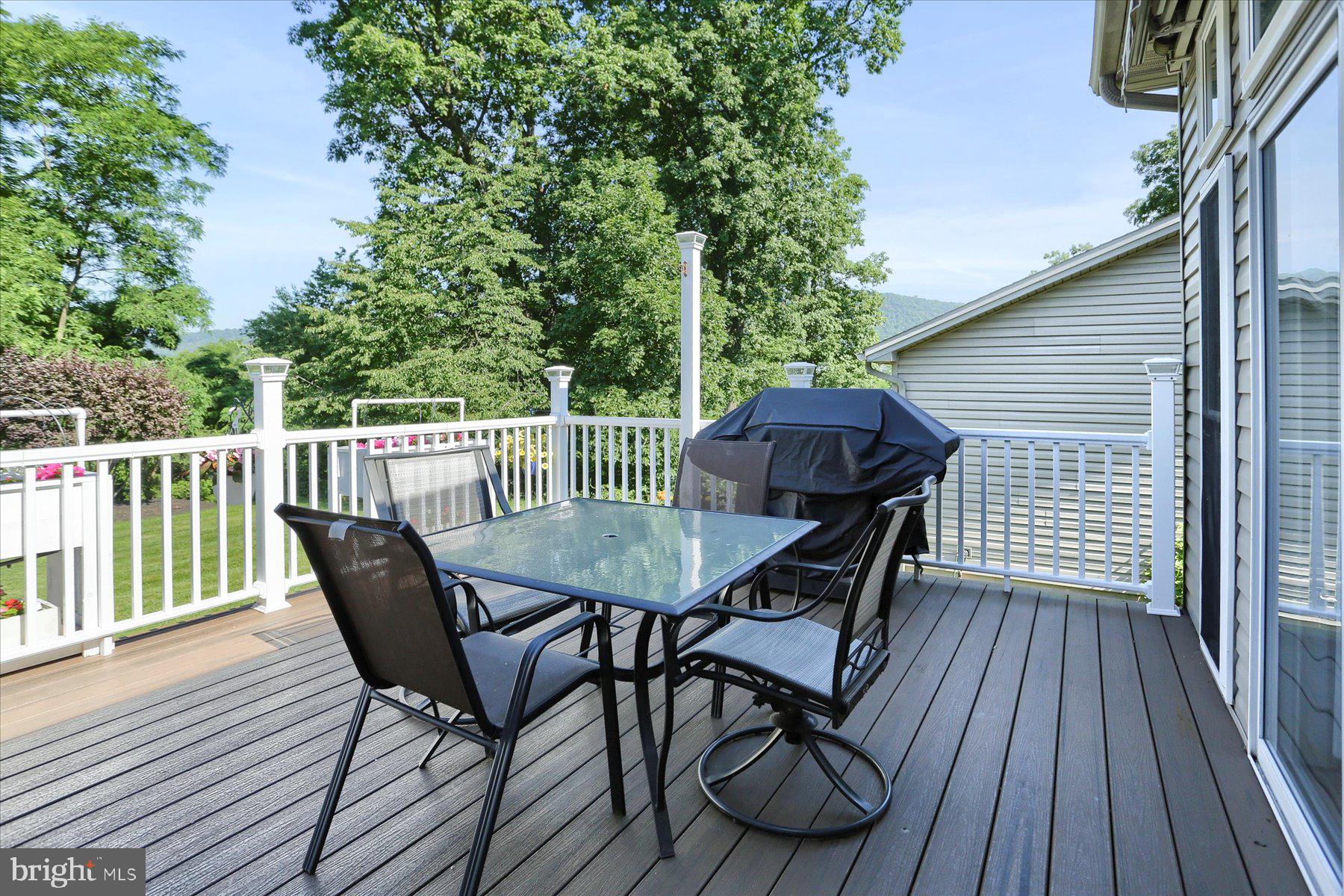 HOLLY HILLS - Residential
