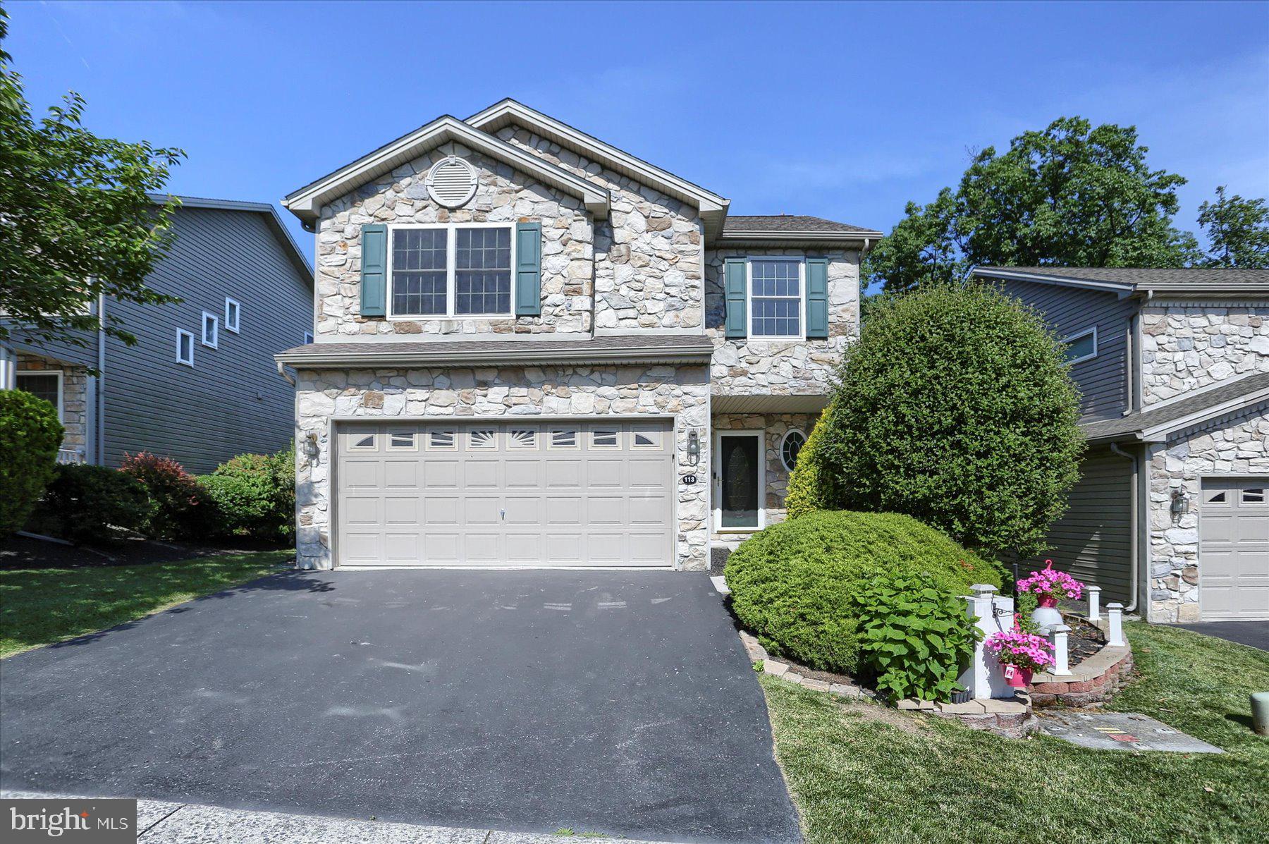 HOLLY HILLS - Residential