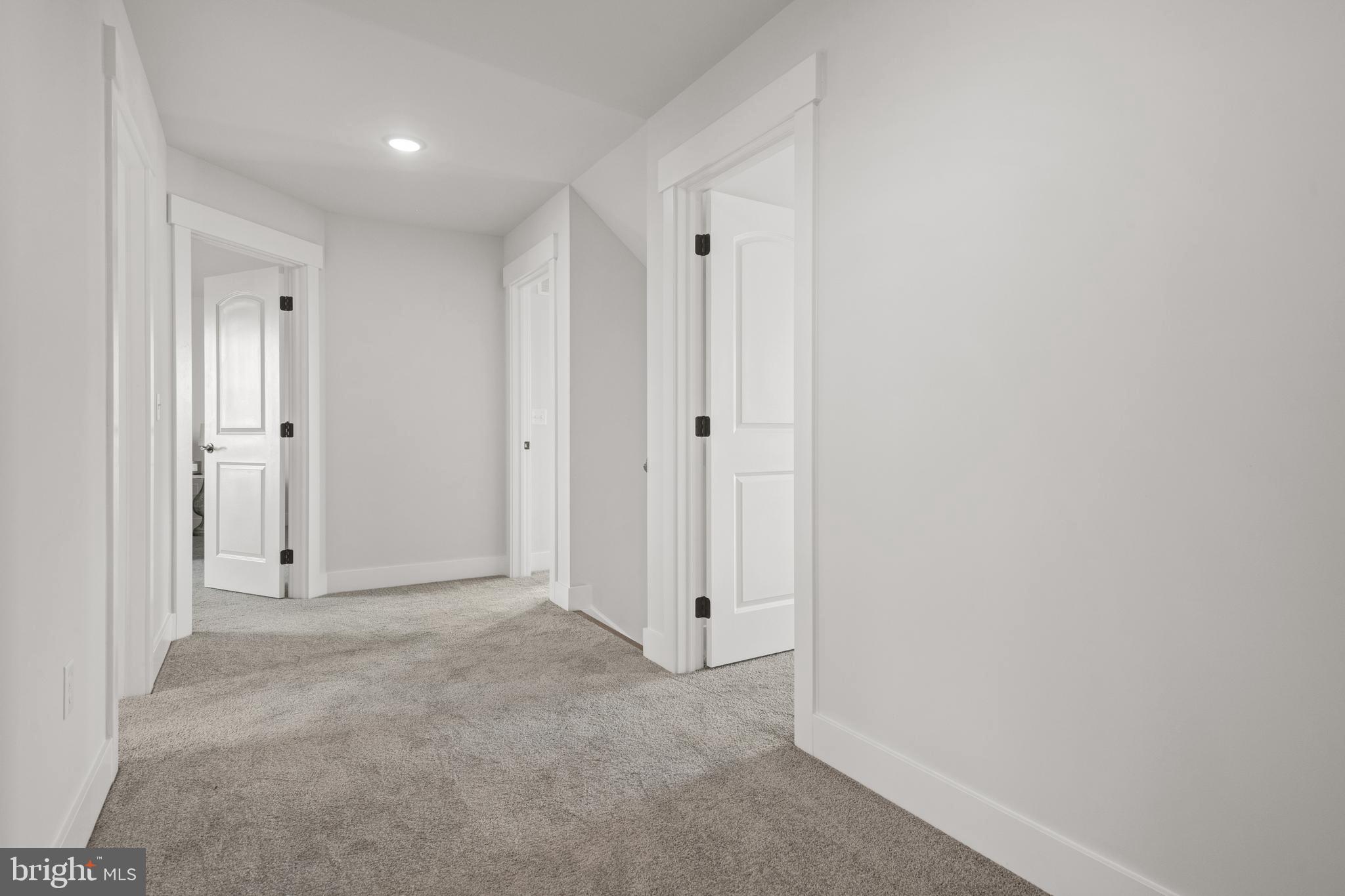 RIVER RIDGE HILLS - Residential