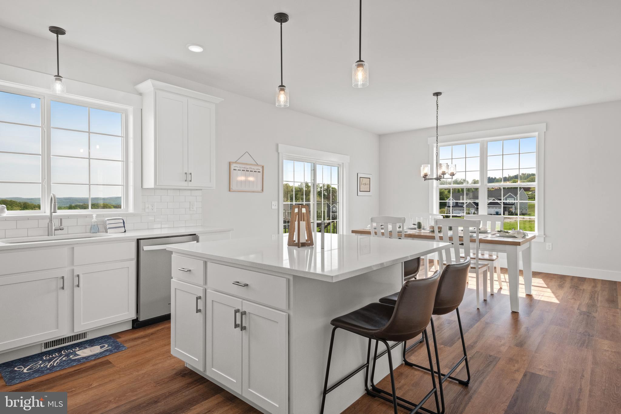 RIVER RIDGE HILLS - Residential