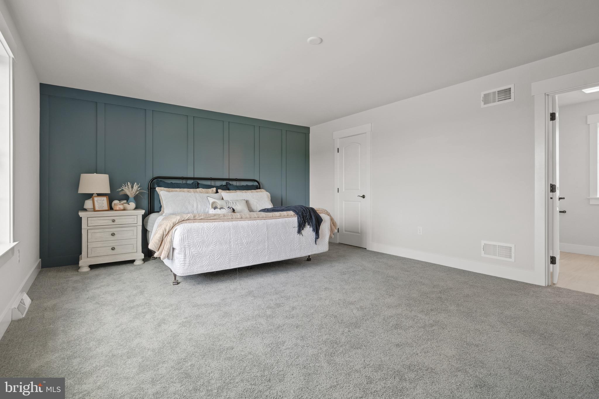 RIVER RIDGE HILLS - Residential