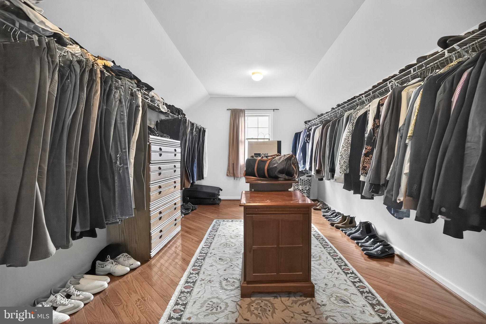 BUCKINGHAM FOREST - Residential